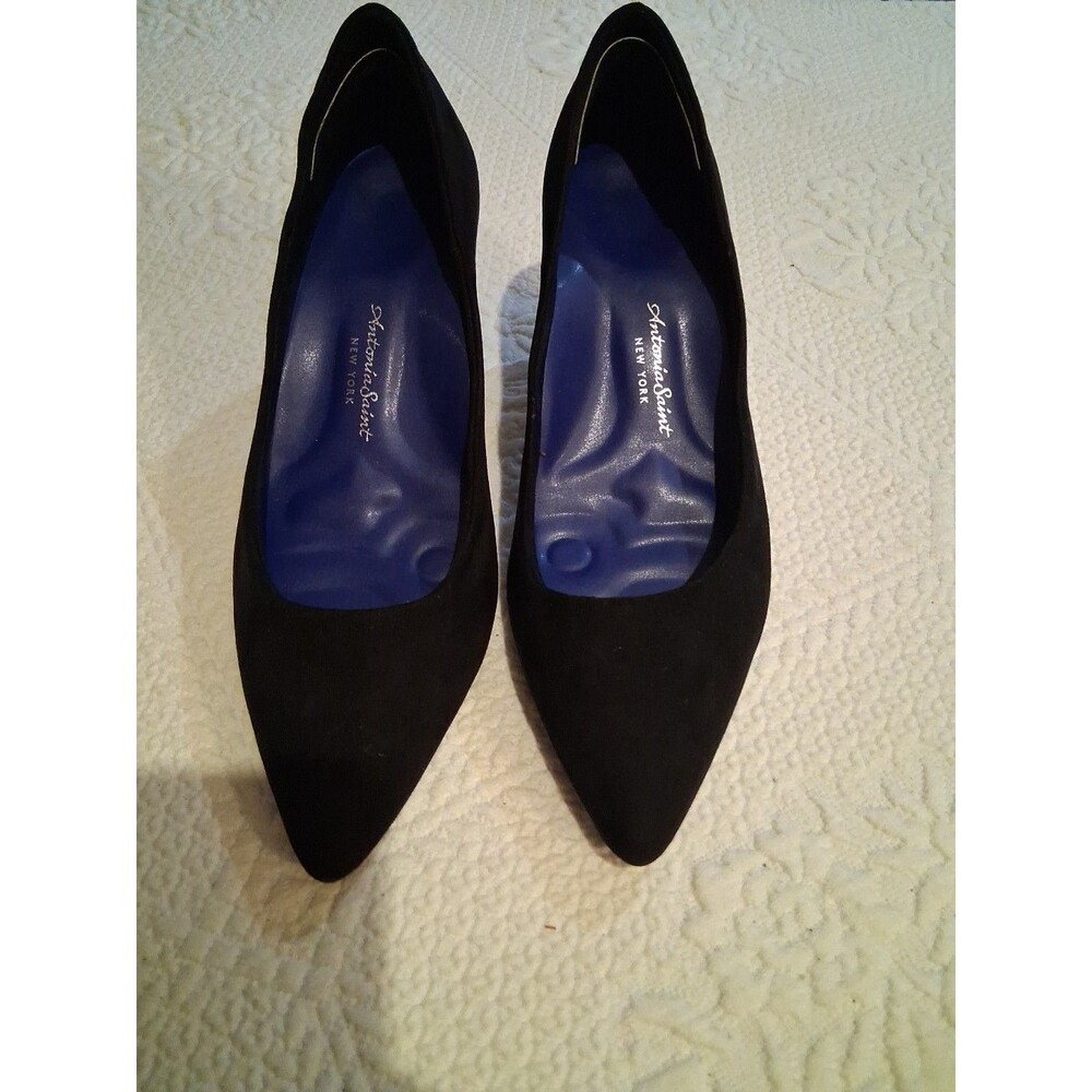 Antonia Saint Heels Black Suede Pumps Size 8.5 B Career Casual Stylish
